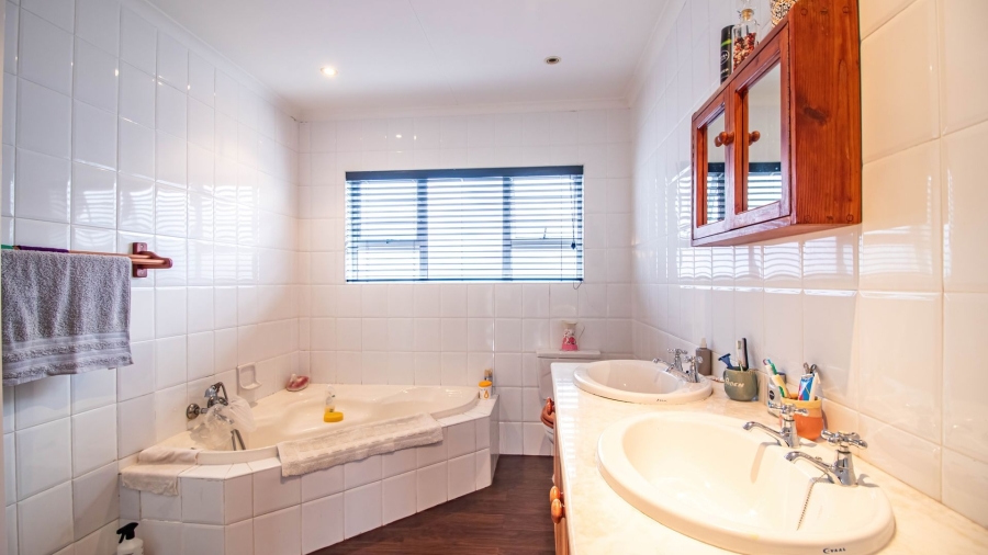 4 Bedroom Property for Sale in Selborne Eastern Cape